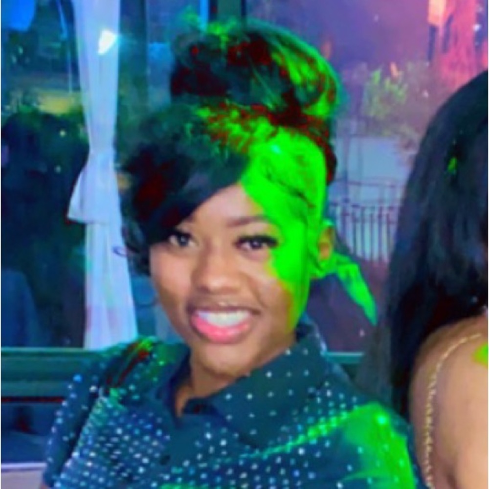 Meet your Posher, Danella